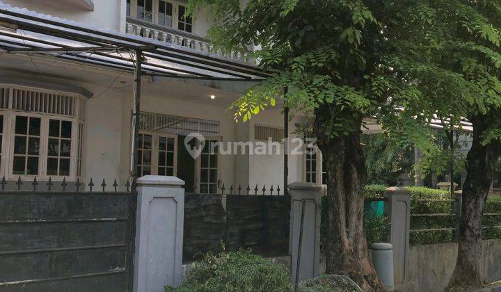 Disewakan Rumah Hoek Permata Buana Utara Selatan 2
