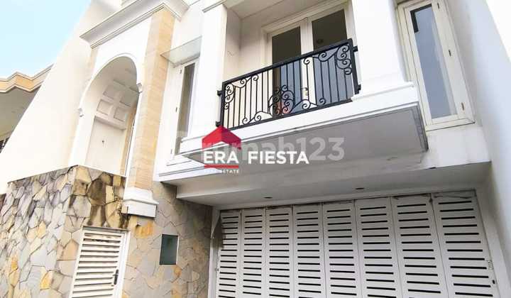 Minimalist 3-Story House Puri Kencana East-Facing 2