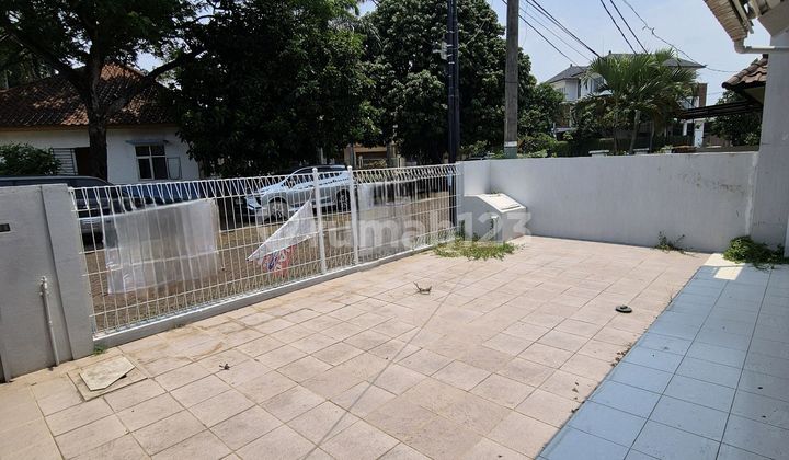 Duta Gardenia 10x20 Depan Taman Murah 2
