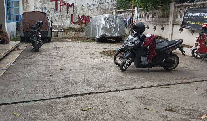 Rumah Hook Tanah Luas Daerah Petemon Kali Surabaya
 2