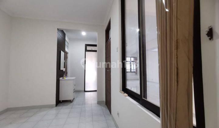 Disewakan Rumah Bagus 2 Lantai di Babatan Pratama Sby Barat 10
