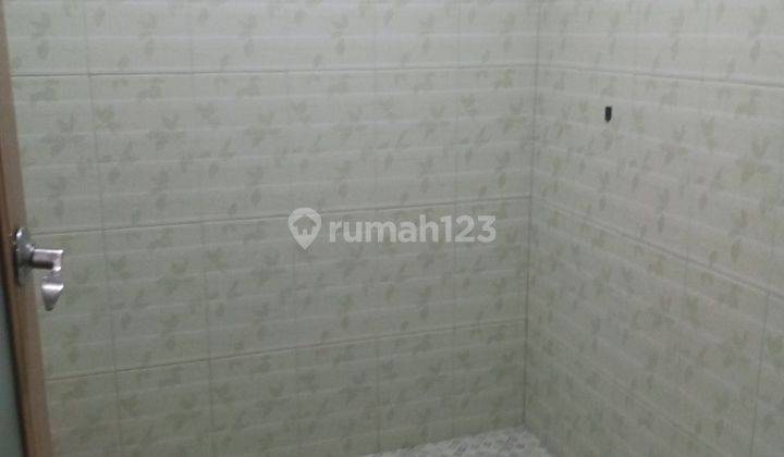 Disewakan Rumah Bagus Baru Renov Kinclong di Wiyung Surabaya Barat
 9