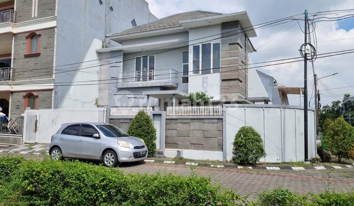 Dijual Rumah Babatan Pratama Wiyung Jalan Utama Model Minimalis Mewah Dijual Rumah Babatan Pratama Wiyung Jalan Utama Model Minimalis Mewah
