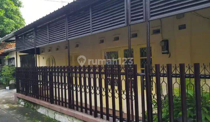 Sewa Rumah Daerah Petemon Dekat Tunjungan Pusat Surabaya 1