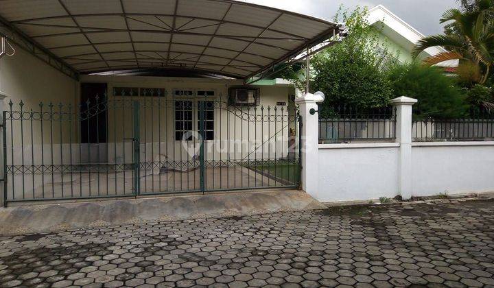 For Sale
rumah Hook Asri Taman Luas Di Taman Pondok Indah Wiyung 2