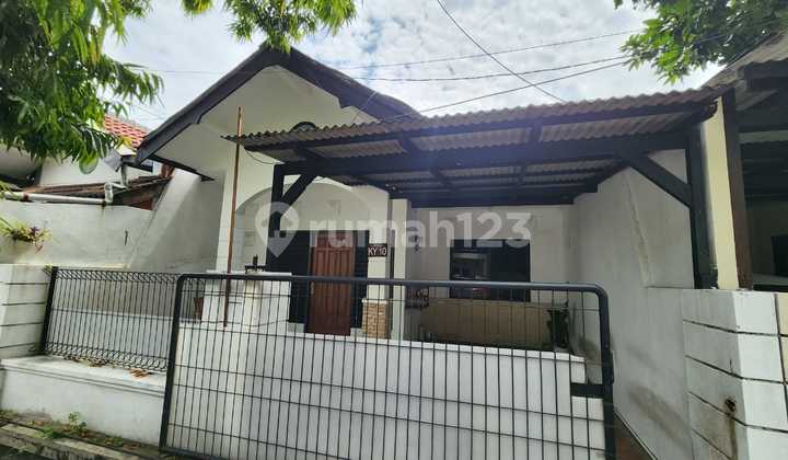 For Rent: Good Ready-to-Live House, Taman Pondok Indah Wiyung