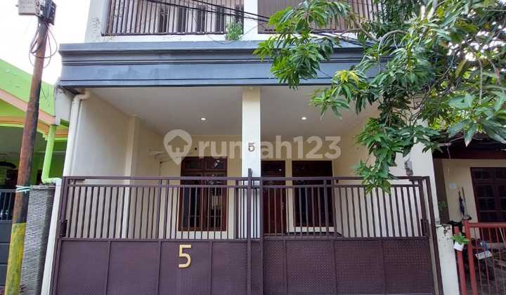Balas Klumprik Beautiful House, Strategic Location, Wiyung, West Surabaya