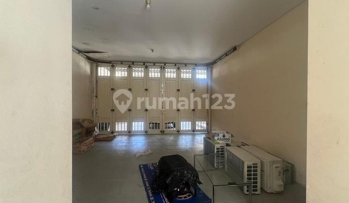 For Rent Near Club House Royal Residence Renovated Ready to Occupy. 2