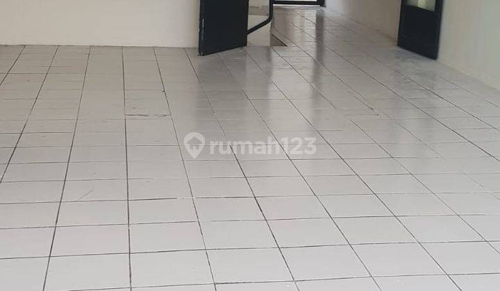 Disewakan Ruko 4 Lantai Taman Meruya Ilir, Jakarta Barat 1