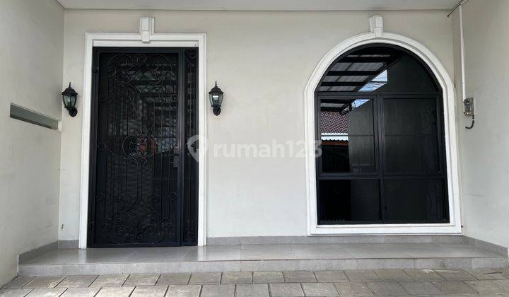 Rumah 2 Lantai Bagus Modern Taman Aries Siap Huni 1