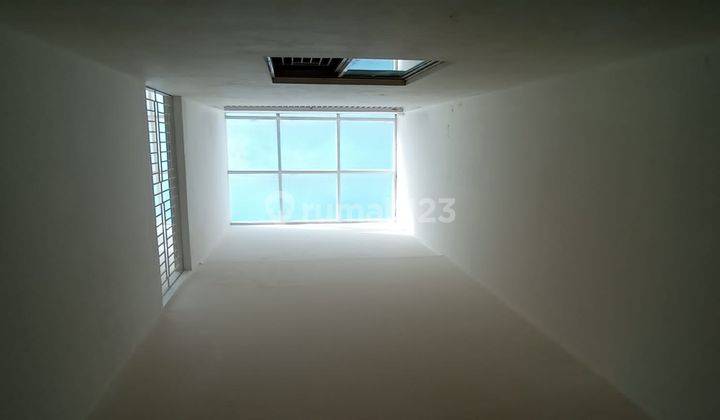Rumah Bagus 3.5 Lantai Puri Mansion Siap Huni  1