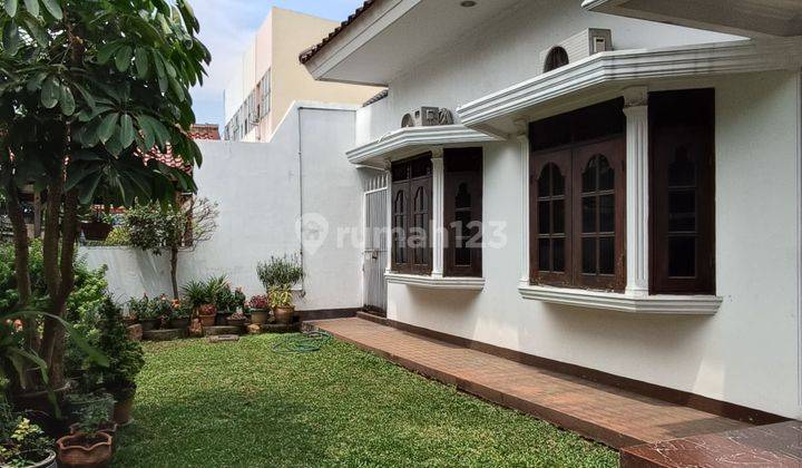 Dijual Rumah Klasik Tebet Pinggir Jalan Raya 1