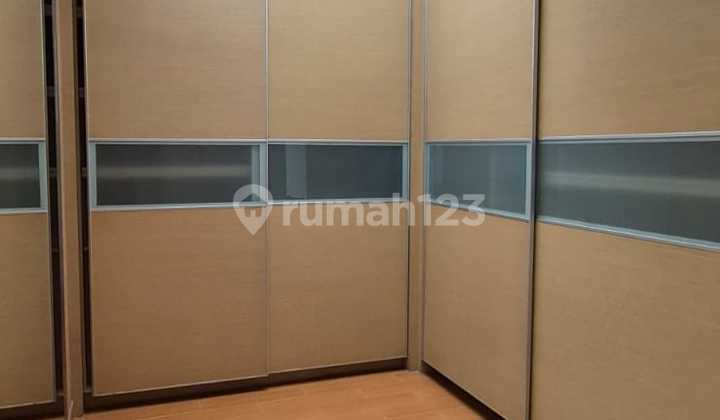 Disewakan Rumah Bagus 2 Lantai Intercon Siap Huni Disewakan Rumah Bagus 2 Lantai Intercon Siap Huni