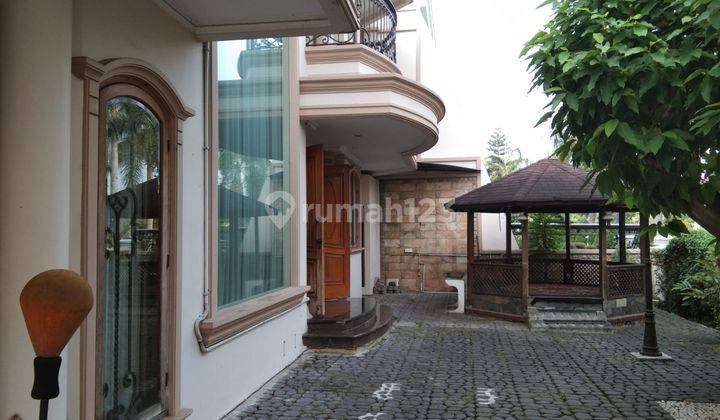 Lepas Cepat Rumah Hoek 2 Lantai + Basement Puri Indah 2