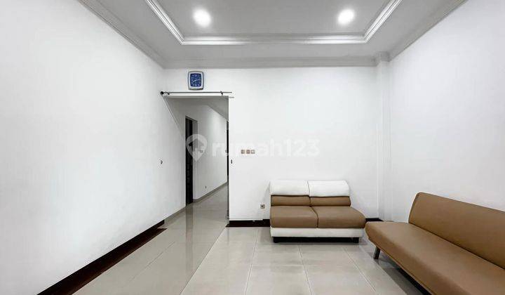 Disewakan Rumah Modern 2 Lantai Puri Indah Siap Huni 2