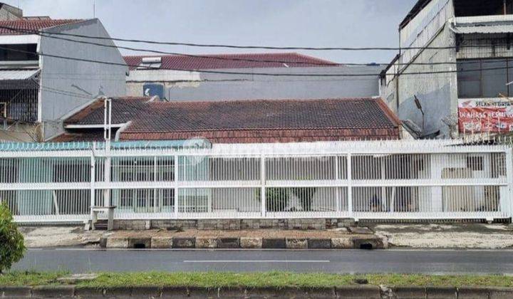 Disewakan Ruang Usaha Lokasi Strategis di Meruya, Jakarta Barat 1