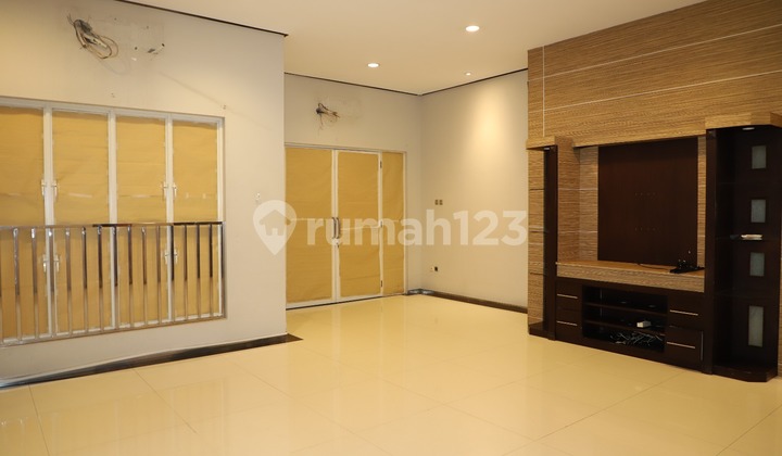 Lepas Cepat Rumah Bagus 3 Lantai Taman Permata Buana Siap Huni