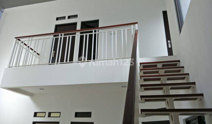 Disewakan Rumah Siap Huni 2 Lantai di Komplek Sektor 9 Bintaro 1