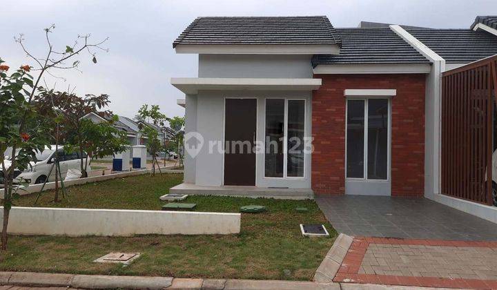 Rumah Baru Hook di Uhouse dekat stasiun Jurangmangu 1