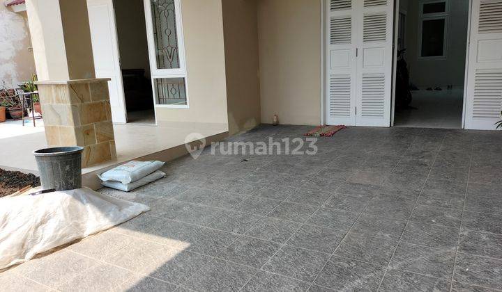 Disewakan Rumah 2 lantai + Pool, dalam komplek Bintaro sektor3A 20