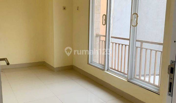 Rumah 2 Lantai SHM Bagus dekat stasiun sekitar sektor 9 Bintaro 2