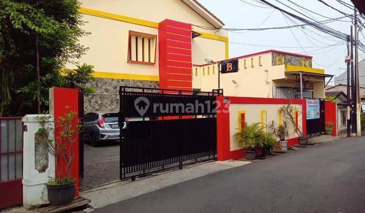 Murah Rumah Kost 21 Kamar di Dekat Bandara Halim , St. Lrt, St. Whooz 1