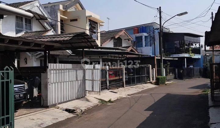 Murah! Rumah siap huni di komplek sektor 2 Bintaro dekat stasiun 1