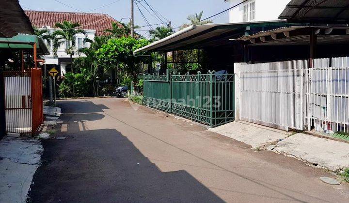 Murah! Rumah siap huni di komplek sektor 2 Bintaro dekat stasiun 2