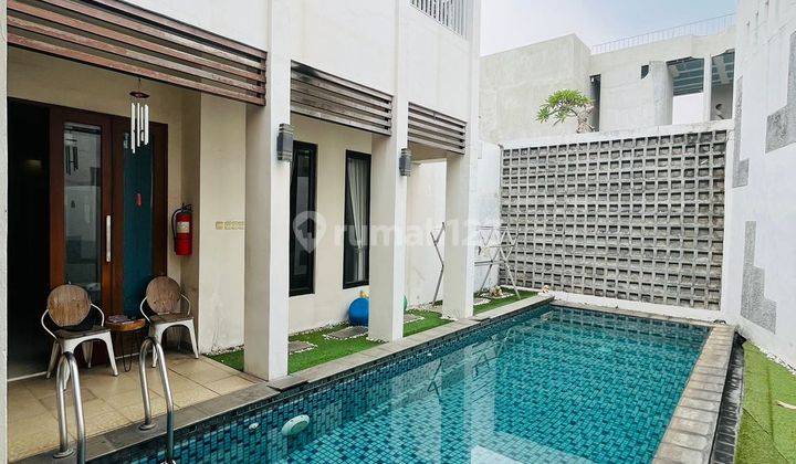 Dijual Murah Rumah Hook+ Pool Cluster Elit Sektor 7 Kebayoran 2