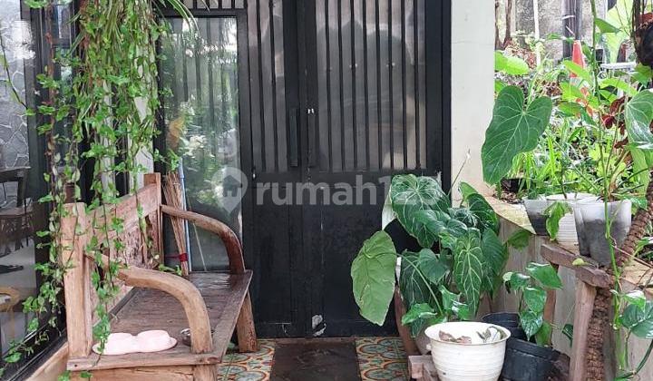 Rumah Siap Huni dengan Hunian Nyaman dan Asri di Ciputat. Rumah Siap Huni dengan Hunian Nyaman dan Asri di Ciputat.