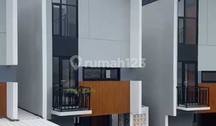Dijual Rumah Siap Huni Dalam Cluster Lokasi Strategis Rumah Smart Home System @Ciputat