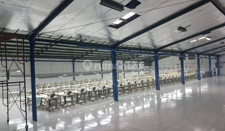 Gudang Cocok Untuk Penyimpanan Atau Pabrik di Cipadung 9