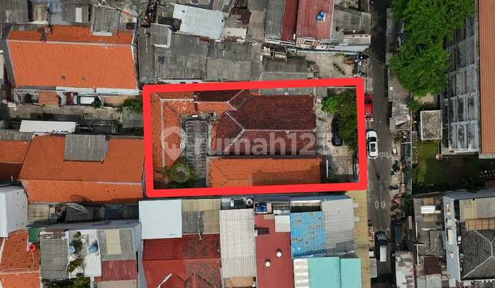 Dijual Rumah Hitung Tanah Lokasi Strategis di Kemayoran (Nb)