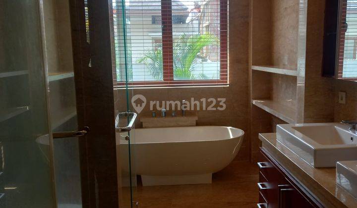 Rumah 2 Lantai Bagus Semi Furnished di Cipete, Jakarta Selatan 2