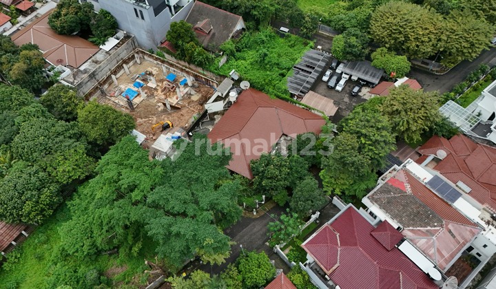 Harga di Bawah NJOP, Rumah di Area Premium Kuningan (Nb)