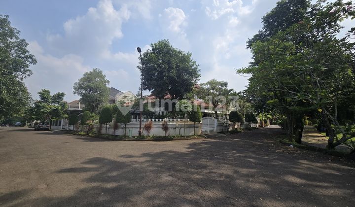 For Sale Spacious Corner House in Villa Delima Lebak Bulus (AA)