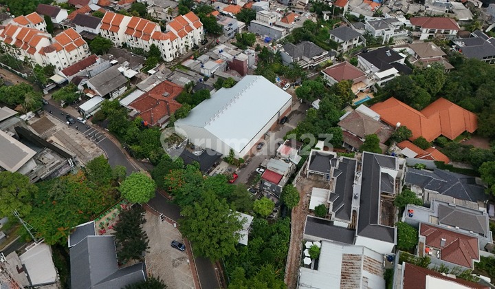 Business Package Street in Kemang - South Jakarta (Nb)