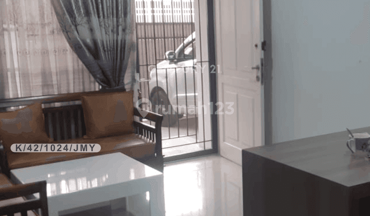 Rumah Semi Furnished SHM Siap Huni Di Taman Kopo Indah 2 Bandung 1