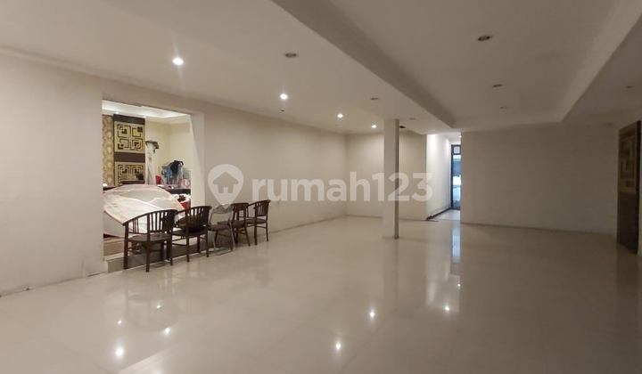 Ruang Usaha Ex Restoran Pusat Kota Bandung Ruang Usaha Ex Restoran Pusat Kota Bandung