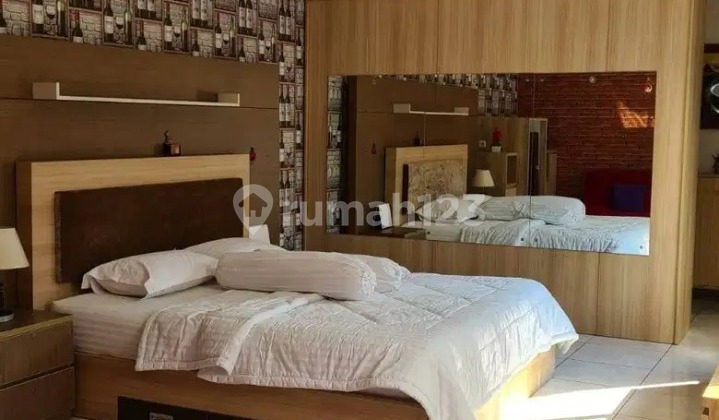 Rumah Lux + kolam renang, Kota baru Parahyangan 2