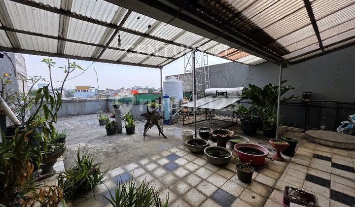 Lucky Ruko in Pasir Kaliki, Central Bandung City Lucky Ruko in Pasir Kaliki, Central Bandung City