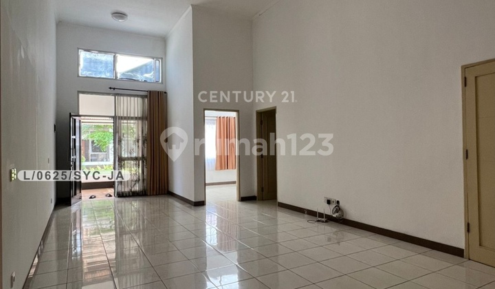 Single-Story House 170 M2 Ready to Occupy in Kota Baru Parahyangan. Single-Story House 170 M2 Ready to Occupy in Kota Baru Parahyangan.