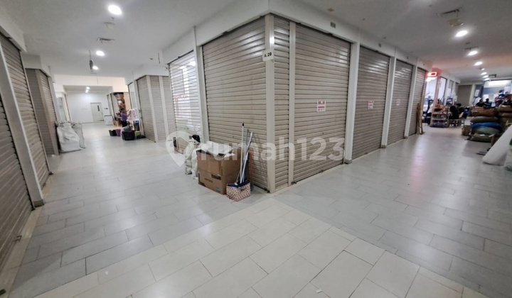 For Rent: Madison Park Apartment Kiosk, Strategically Located and Suitable for Online Business, F&B, Warehouses, Pharmacies, Salons, Daily Services, and More.