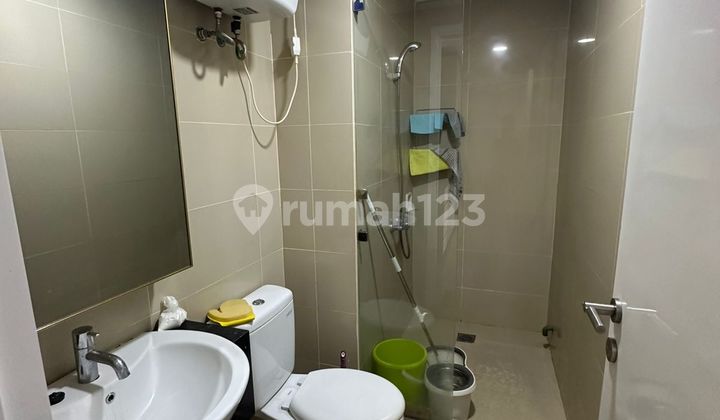 For Rent 1BR Madison Park Apartment Furnished Strategic Location Close to Central Park Mall, Neo Soho, Mall Taman Anggrek Citra Land, and Tarumanegara University, Ukrida Campus, Podomoro University 2