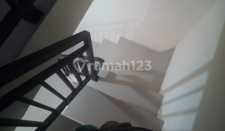 Rumah Tingkat mezzanin Dekat Stasiun Cilebut  8