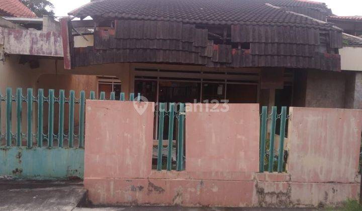 Rumah Tua Hitung Tanah di Kavling Polri, Pulo Gadung Jakarta Timur 1