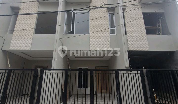 Rumah Duri Kepa Dekat Tanjung Duren Jakarta Barat-3 Lantai & Rumah Baru
