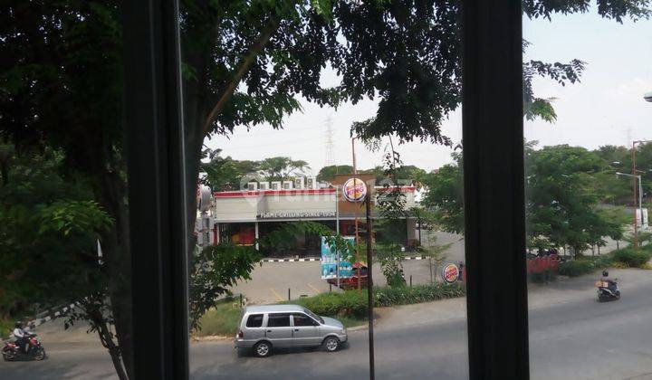 Di Sewakan Ralat : 
Posisi Ruko di jalan utama dan seberang Burger King Vila Mutiara Gading 2 Gading Terrace 2