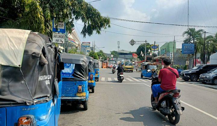 Ruko di Jl. Malaka 
duren Sawit, Jakarta Timur Bagus SHM 2