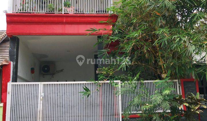 Rumah di Perumahan Mutiara Gading Timur 2 Lantai SHM Bagus 1